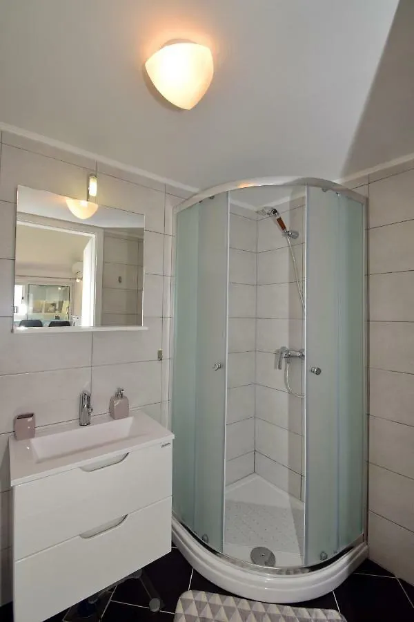 Apartman M&B Volosko 0*,  Croatia